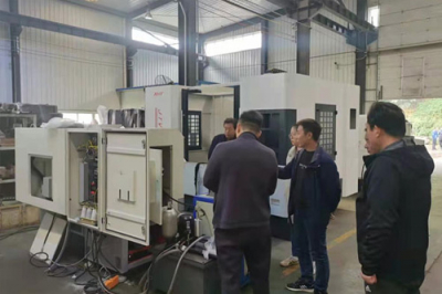 河南新（xīn）鄉摩耐特活塞有限公司（sī）韓總一行來公司參觀洽談